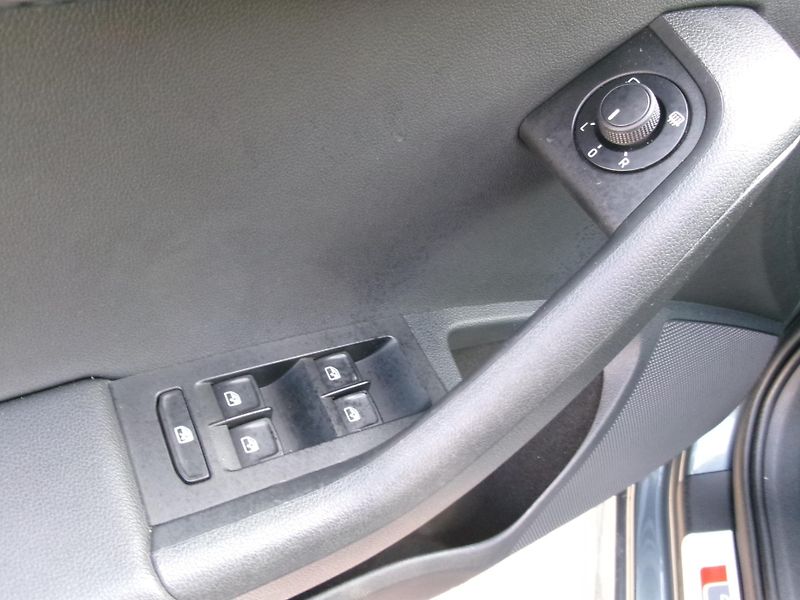 Škoda Octavia (2018) VRS 2,0TDI NAVI AC BT VÝHŘEV - fotka 10 z 29