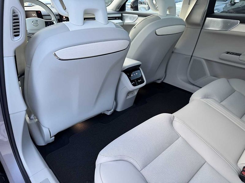 Volvo ES90 (2025) Ultra Single Motor Ext. Range - fotka 14 z 26