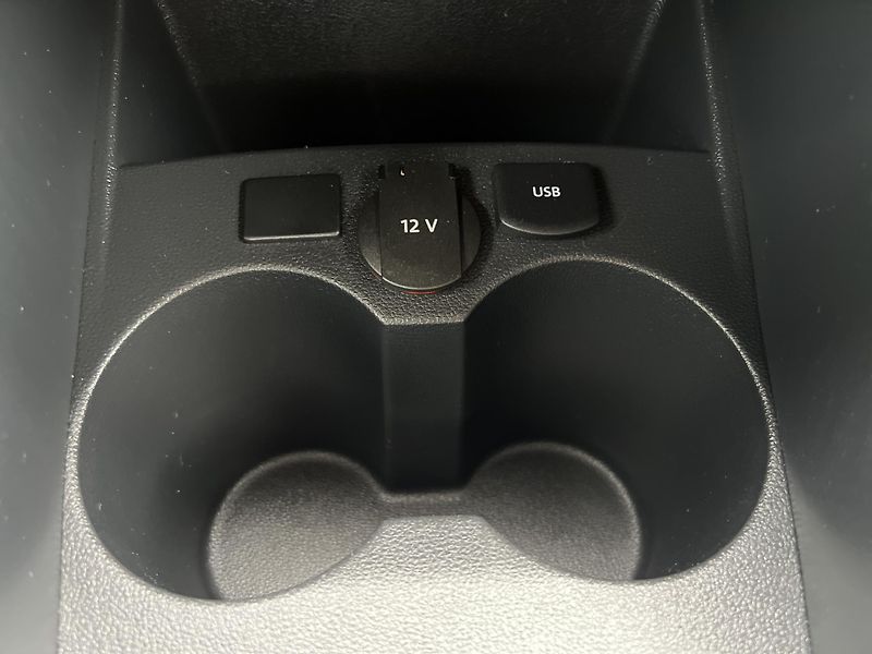 Volkswagen Polo 1.0TSi 70kw Comfortline  - fotka 19 z 38