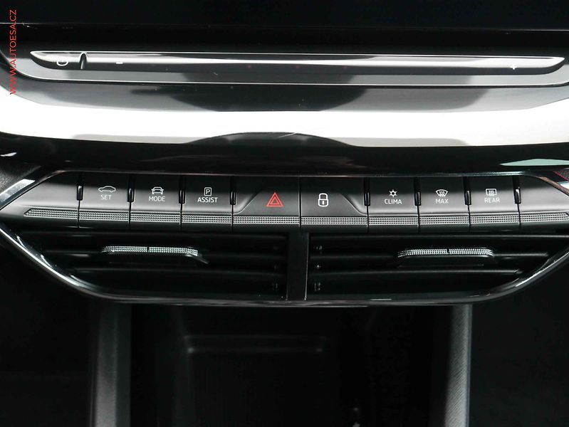 Škoda Octavia (2021) 1.5 TSi, ČR, navi, autoAC - fotka 15 z 18