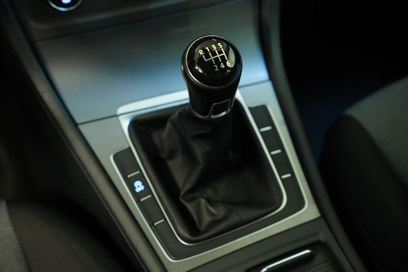 Volkswagen Golf - fotka 24 z 28