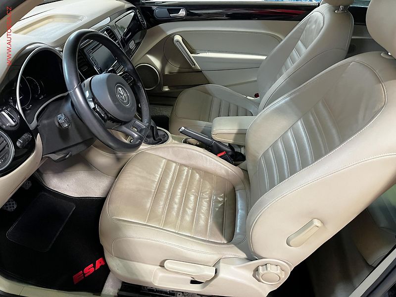 Volkswagen Beetle (2013) 1.6 TDi, ČR, Bixen, AC - fotka 9 z 14
