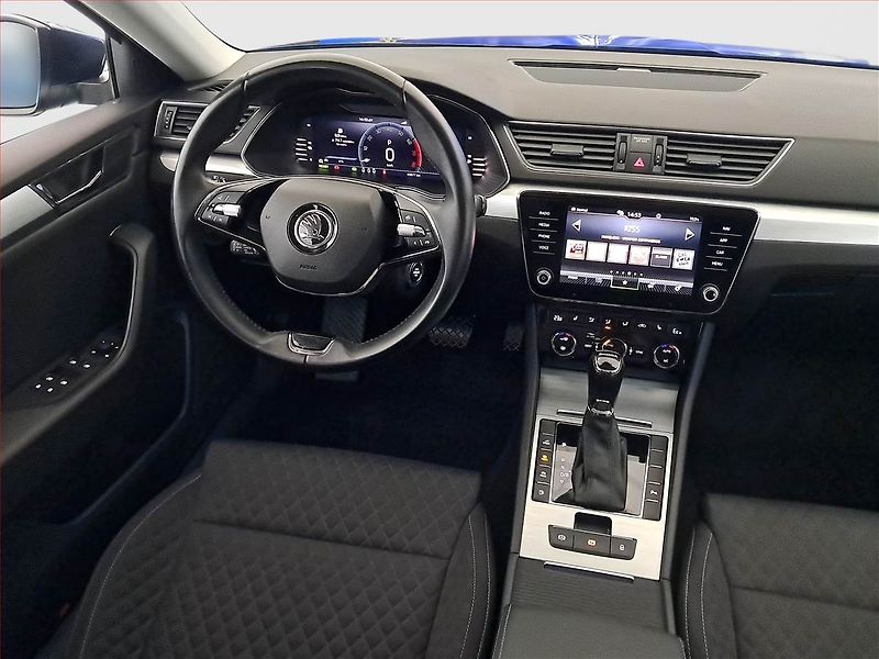 Škoda Superb (2023) Style iV 1.4 TSI PHEV - fotka 7 z 23