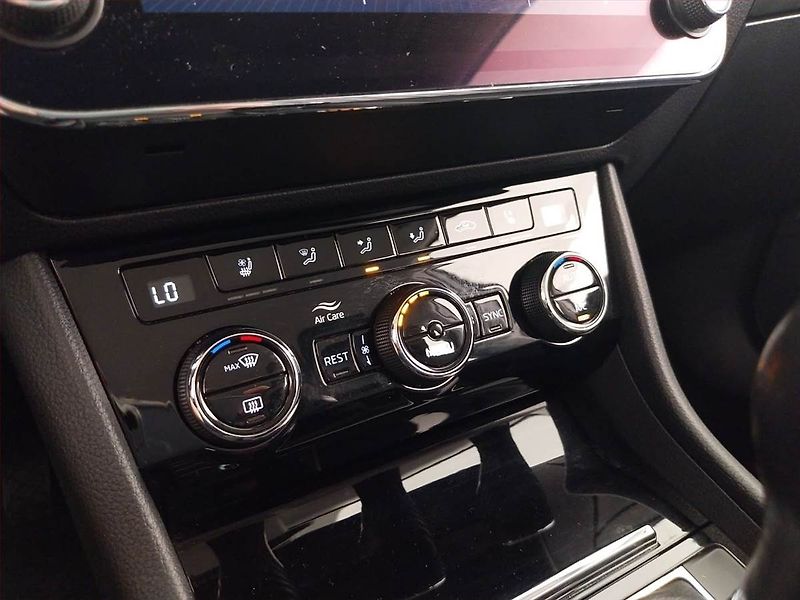Škoda Superb (2019) Style 2.0 TDI, Serv.kniha - fotka 17 z 23