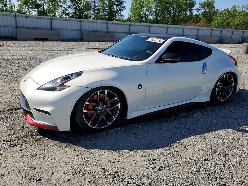 Nissan 370 Z (2014) BASE - fotka 1 z 11