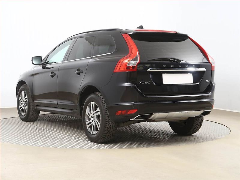 Volvo XC60 (2014) D4, Automat, Tempomat - fotka 4 z 17