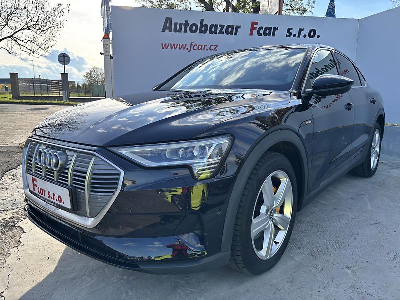 Audi e-tron (2021) 50 Quattro S-Line rezervace - fotka 3 z 38