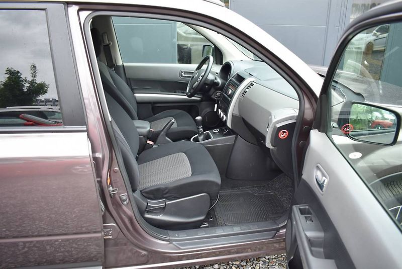 Nissan X-Trail 2,0 DCi 1M,4x4,SERVIS,TZ TOP - fotka 14 z 19