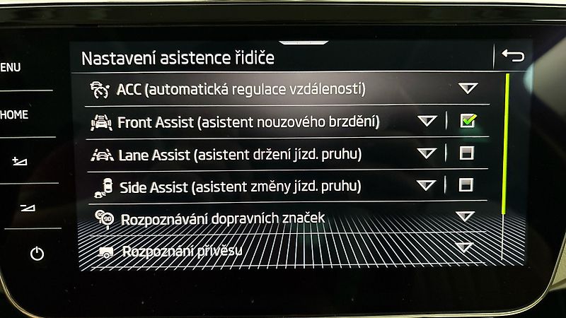 Škoda Superb 1.4 TSI iV DSG L&K Combi - fotka 29 z 37