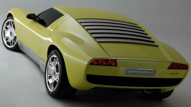 Koncept Lamborghini Estoque.