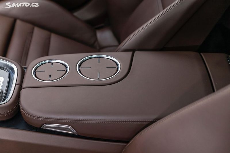 Porsche Panamera 4S Diesel*Záruka*plná výbava - fotka 34 z 50