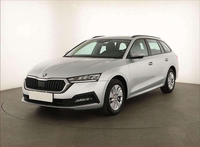 Škoda Octavia (2023) Ambition 2.0 TDI, ČR,1.maj - fotka 2 z 13