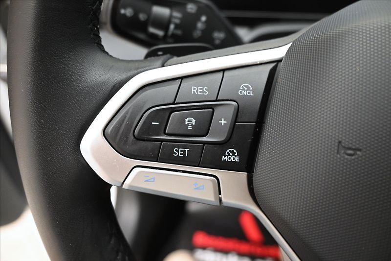 Volkswagen Passat 2,0 TDI 110 kW DSG Business Zá - fotka 24 z 32