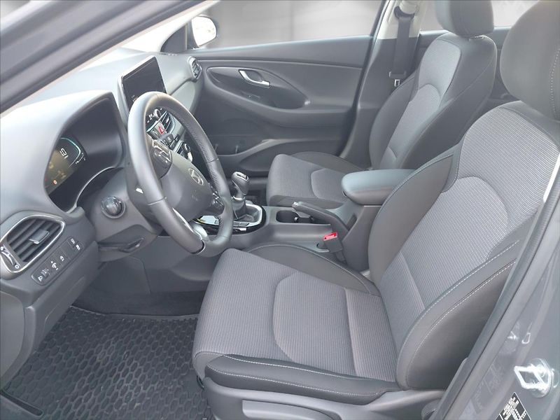 Hyundai i30 1,0   1.0 T-GDi Smart - fotka 11 z 20