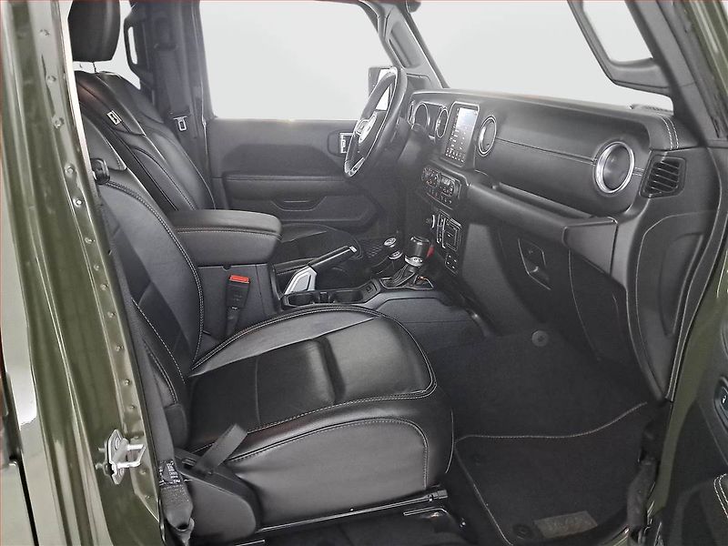 Jeep Wrangler (2021) 2.0 eTorque - fotka 9 z 25