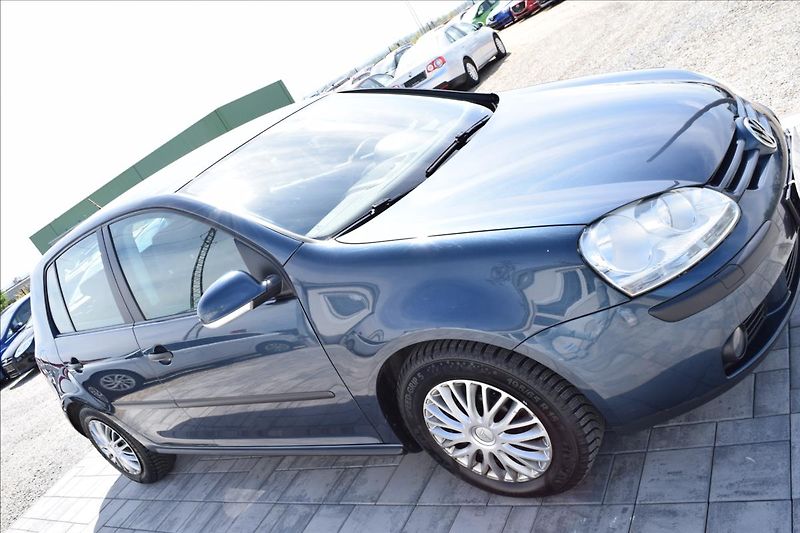 Volkswagen Golf 1,9 TDI 77KW 4X4 PO ROZVODECH - fotka 4 z 46