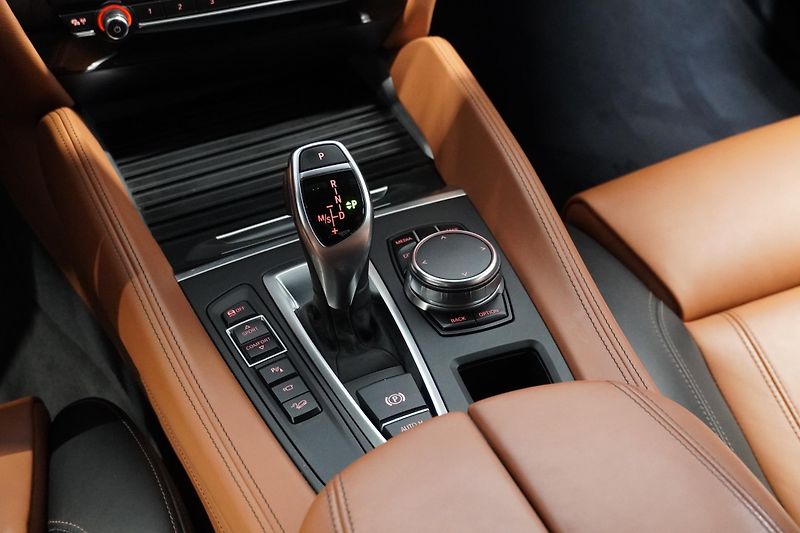 BMW X6 30d Xdrive,Mpacket,ČR,Head-Up - fotka 27 z 41