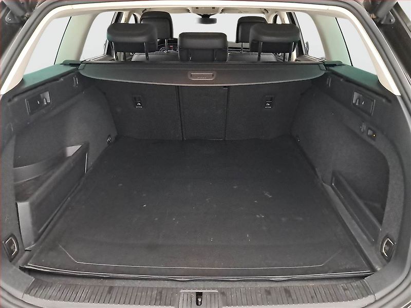 Volkswagen Passat (2016) 2.0 BiTDI, 4X4, Automat - fotka 14 z 22