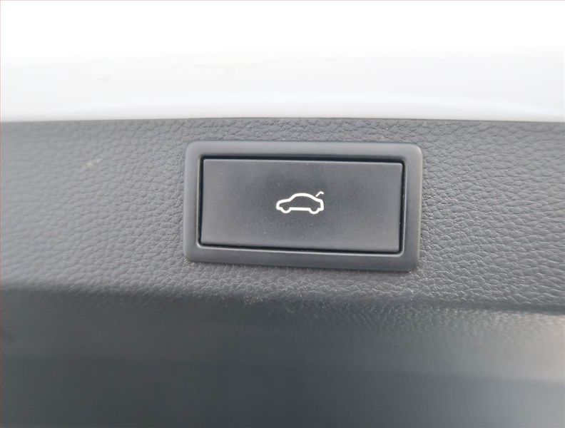 Škoda Karoq (2022) Sportline 2.0 TDI - fotka 18 z 18