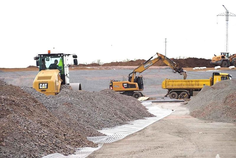 Snímky z výstavby dálnice D35 Džbánov - Litomyšl, duben 2025