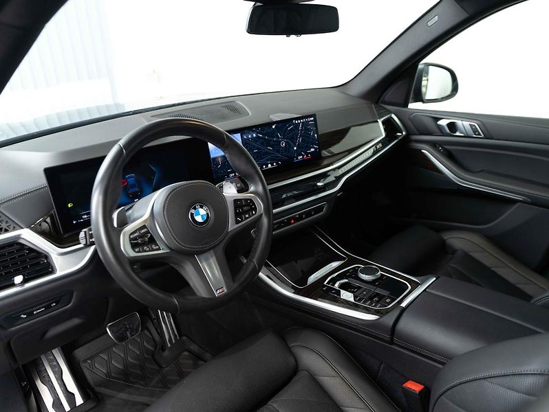 BMW X5 xDrive30d - fotka 16 z 22