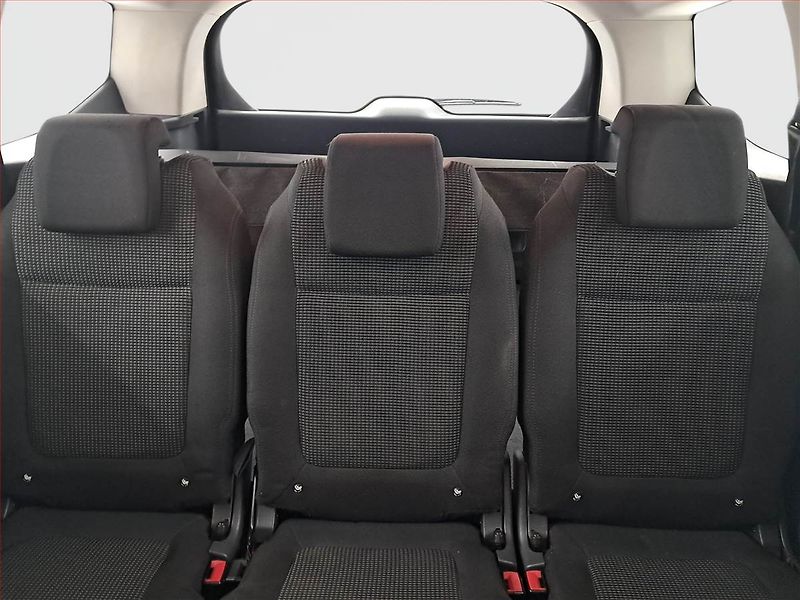 Peugeot 5008 (2011) Active 1.6 HDi, Tažné - fotka 10 z 14