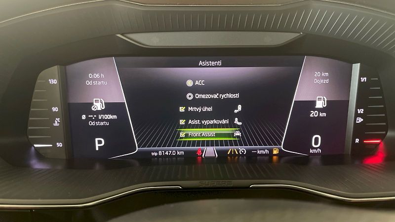 Škoda Superb (2019) kombi Laurin&Klement 2.0TDI  2 - fotka 33 z 34