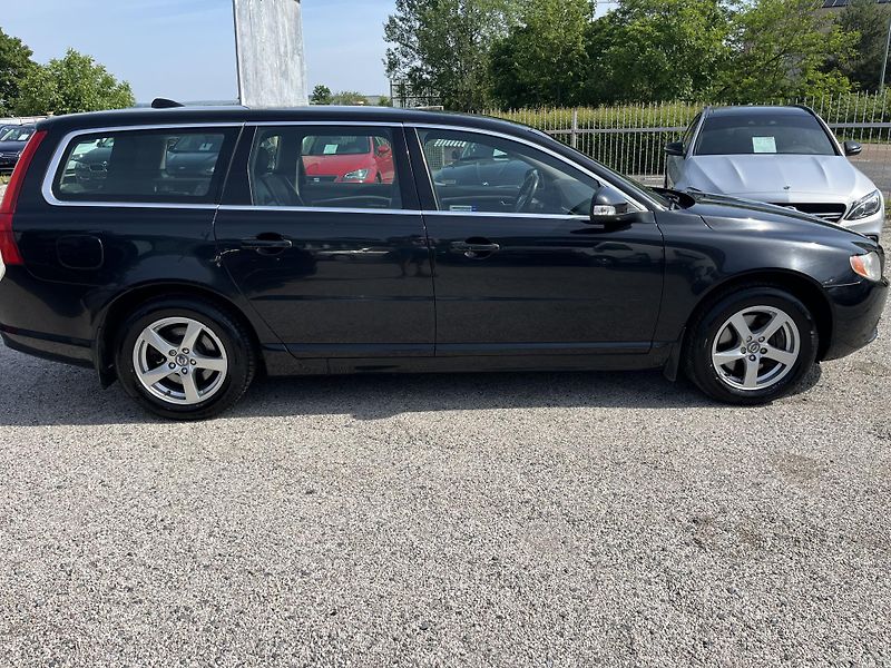 Volvo V70 (2009) 2.4D5 151KW REZERVACE! - fotka 8 z 21