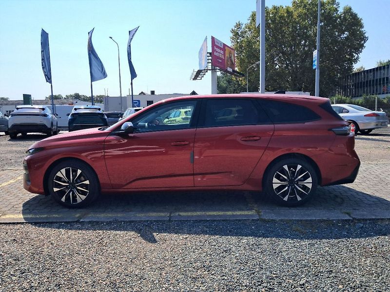 Peugeot 308 SW ALLURE Hybrid 145 e-DCS6 - fotka 8 z 10