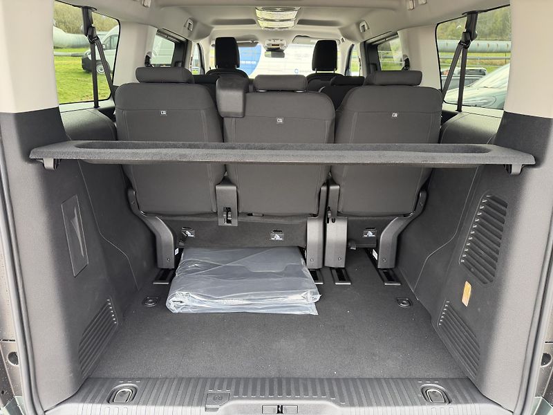 Peugeot Traveller (2026) Active L3 2.2 BlueHDi 150 MAN6 - fotka 14 z 25