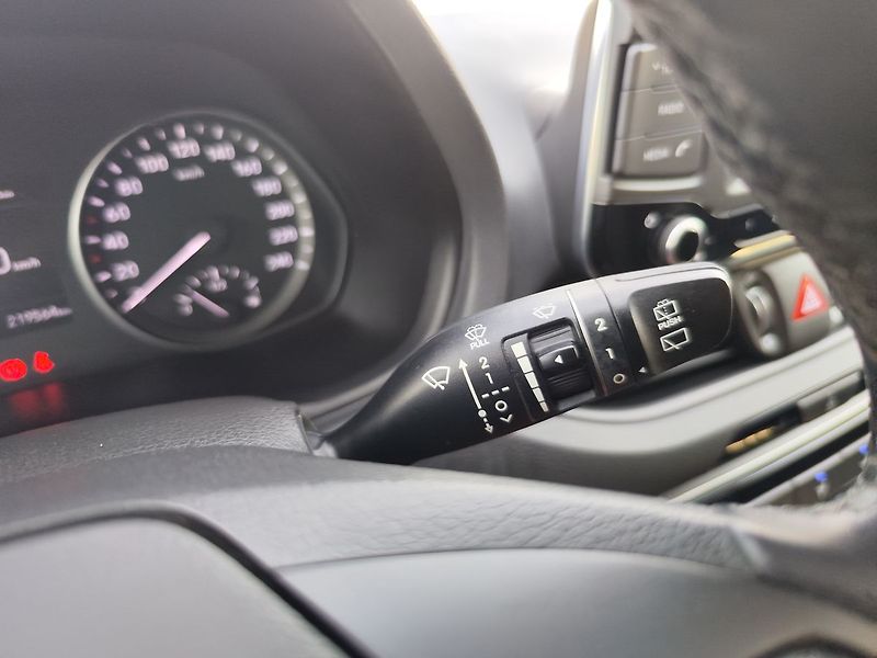 Hyundai i30 1.4i/73kW Trikolor Komfort - fotka 21 z 29