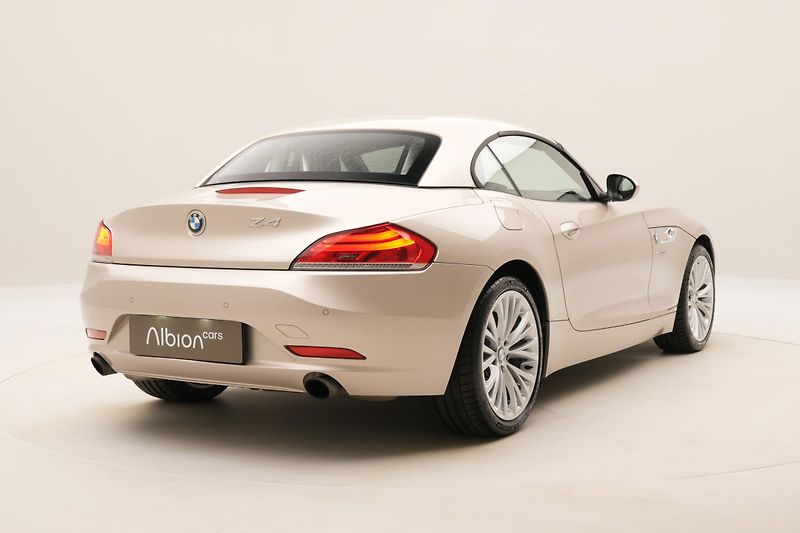BMW Z4 sDrive 35i N54 AUT CZ 1. maj - fotka 51 z 56