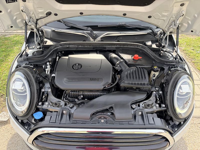 Mini Cooper 1.5 TURBO 100kW LED REZERVACE - fotka 37 z 38
