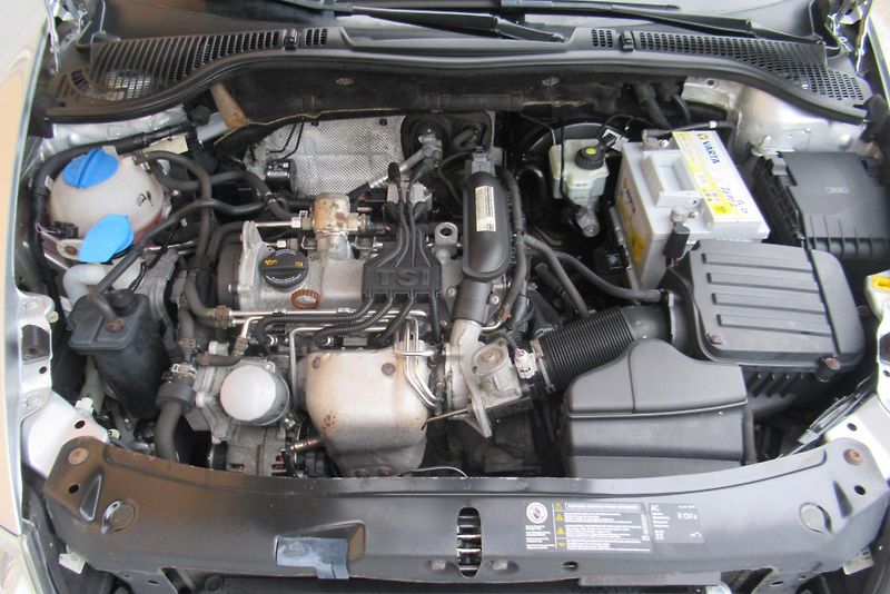 Škoda Octavia 1.2 TSi AUT. KLIMA XENON TAŽNÉ - fotka 18 z 19