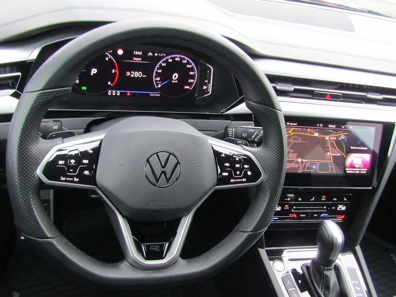 Volkswagen Arteon Shooting Brake R-Line 2,0 TDI DSG 4MOTION - fotka 16 z 30