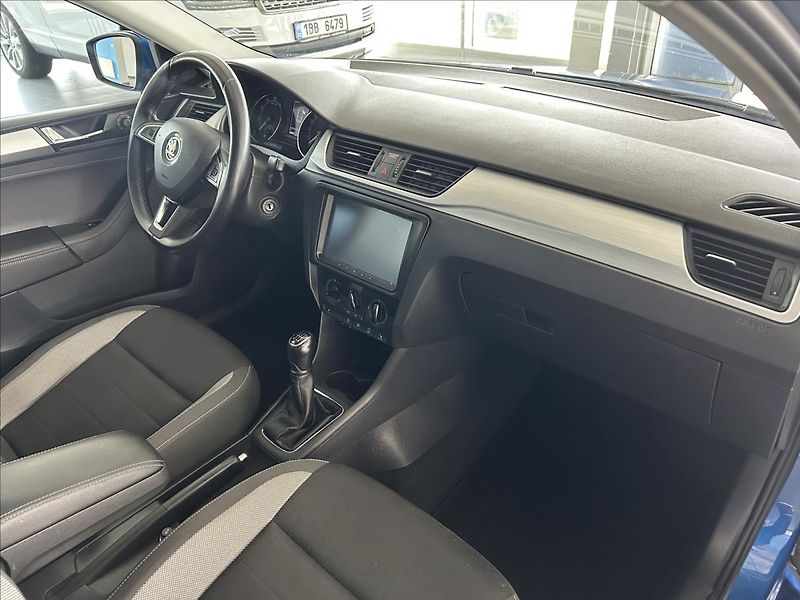 Škoda Rapid 1,0   TSI 81kW,SERVISKA,TAŽNÉ - fotka 9 z 23