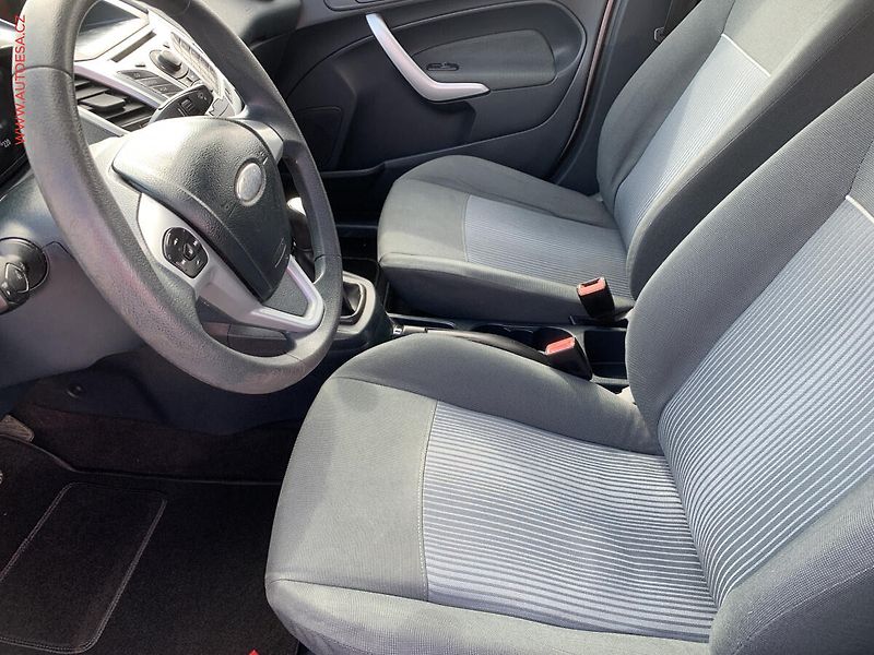 Ford Fiesta (2012) 1.4TDCi, AC - fotka 14 z 20