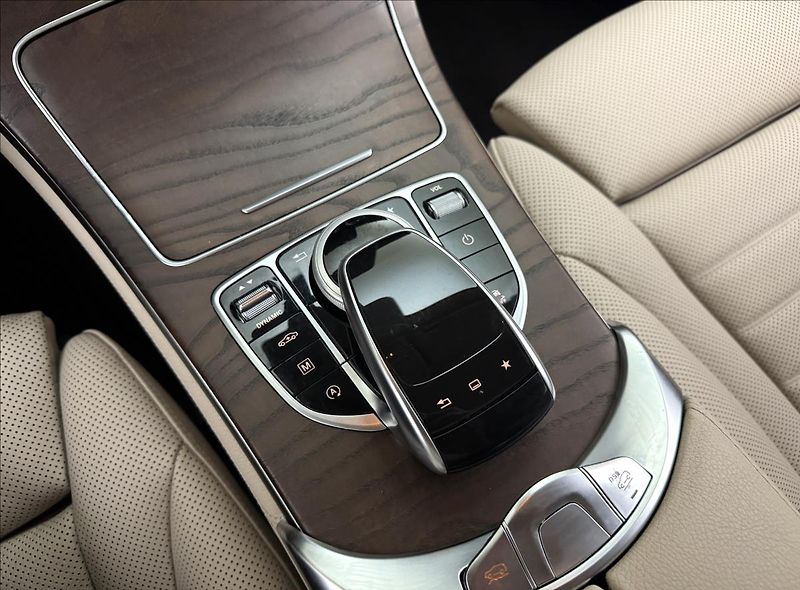 Mercedes-Benz GLC 2,1 OFFR PAK. VZDUCH EXCLUSIVE - fotka 25 z 51