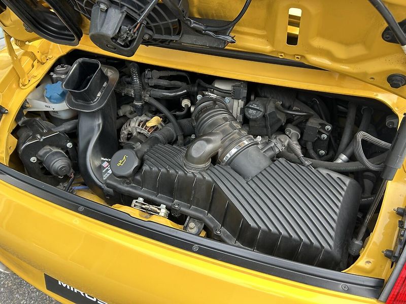 Porsche 911 996.2 CARRERA CABRIO SPEED YEL - fotka 30 z 31
