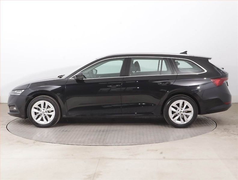 Škoda Octavia (2023) 2.0 TDI - fotka 3 z 16