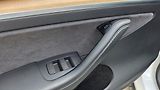 Tesla Model Y (2022) Long Range AWD SoH 91,4% - náhled 17