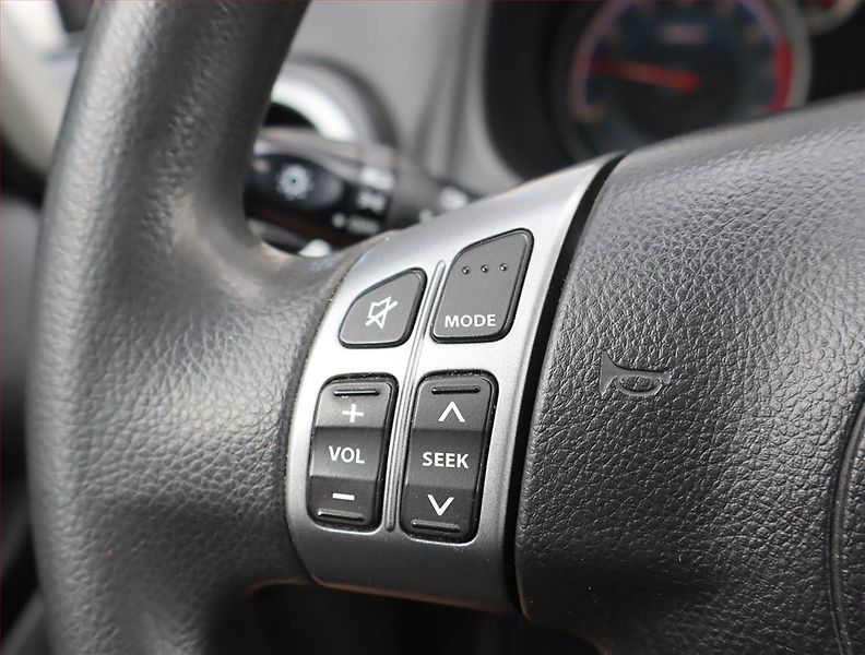 Suzuki SX4 (2010) 1.5 VVT, Park. senzory - fotka 15 z 15