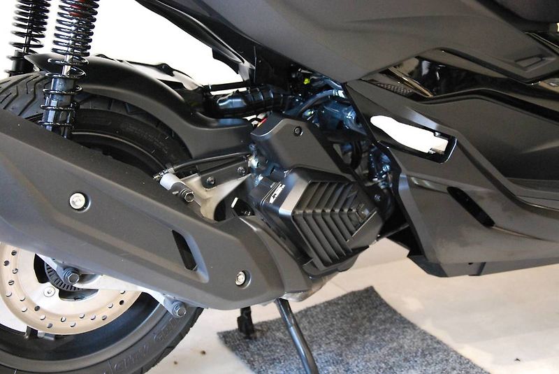 Honda Forza 125 ABS (2023) Forza 125 - 1.maj, serviska, k - fotka 6 z 20