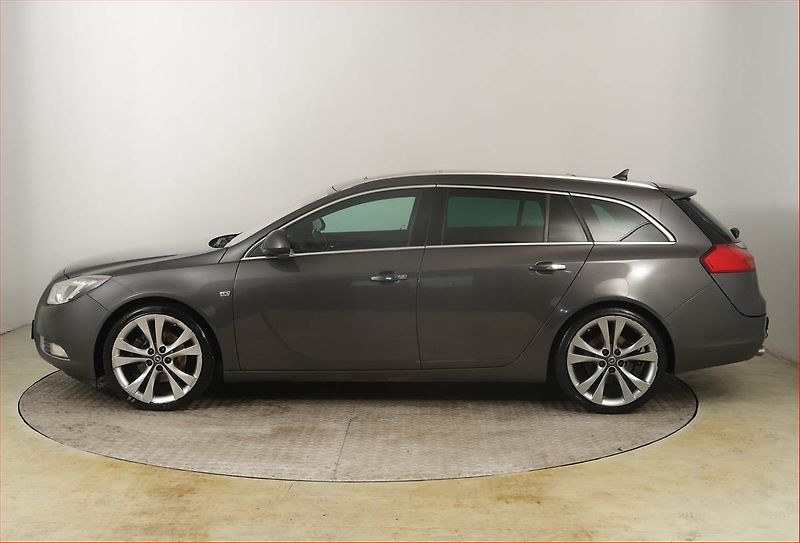 Opel Insignia (2010) 2.0 CDTI, Tažné, jezdí dobře - fotka 3 z 20