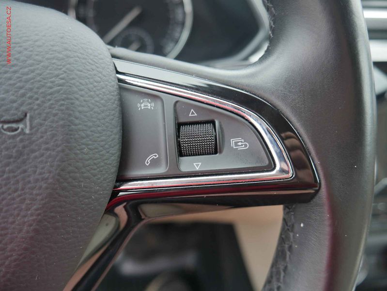 Škoda Superb (2016) 1.8TSi, servis.kniha - fotka 16 z 31