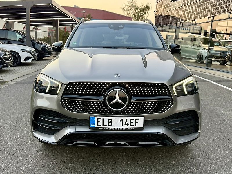 Mercedes-Benz GLE (2021) 350 de 4MATIC SUV - fotka 2 z 50