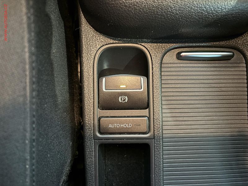 Volkswagen Tiguan (2011) 2.0 TDi 4x4, ČR, Sport, DSG - fotka 16 z 16