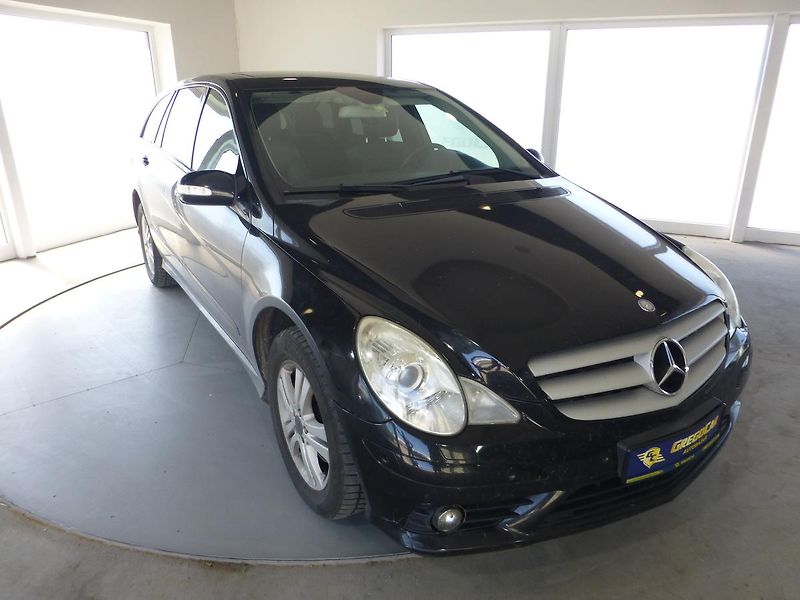 Mercedes-Benz Třídy R (2008) 320CDI*PANORAMA*VYHŘ.S**7 MÍST - fotka 3 z 22