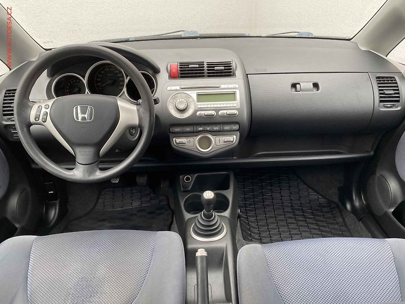 Honda Jazz (2007) 1.3i, ČR, Klima - fotka 8 z 16