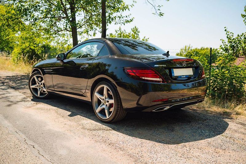 Mercedes-Benz SLC (2019) 300, Automat,180KW,Full Led - fotka 3 z 31